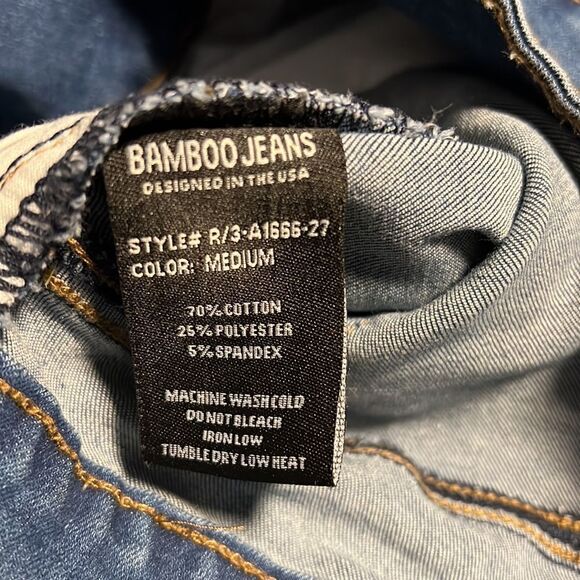 Bamboo jeans 👖 distressed blue color. Size 11 - Picture 12 of 12